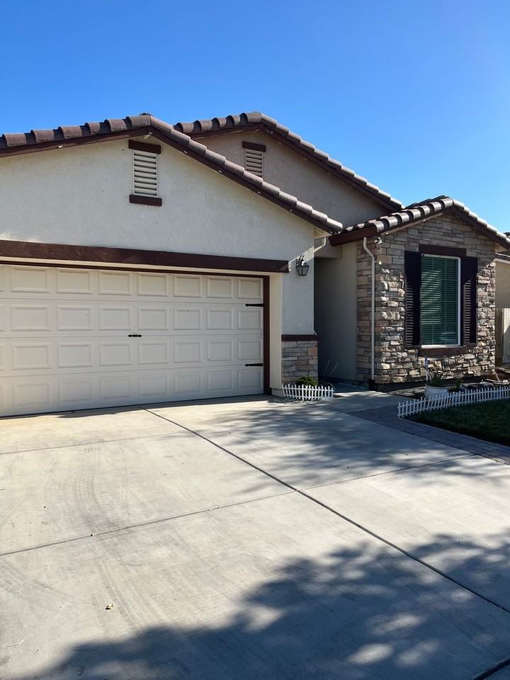 2487 N Mountainside Dr - Photo 5 of 33