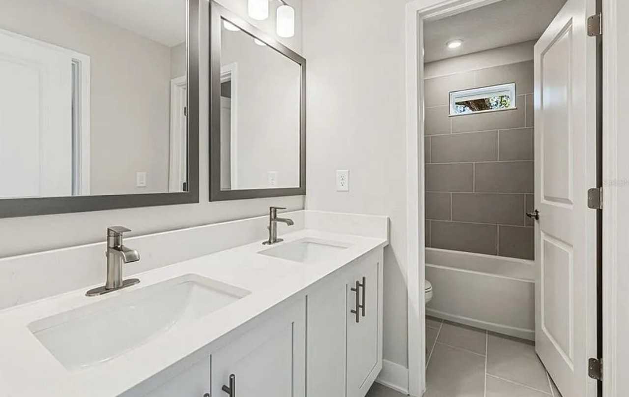 1005 W Cypress St - Photo 6 of 14