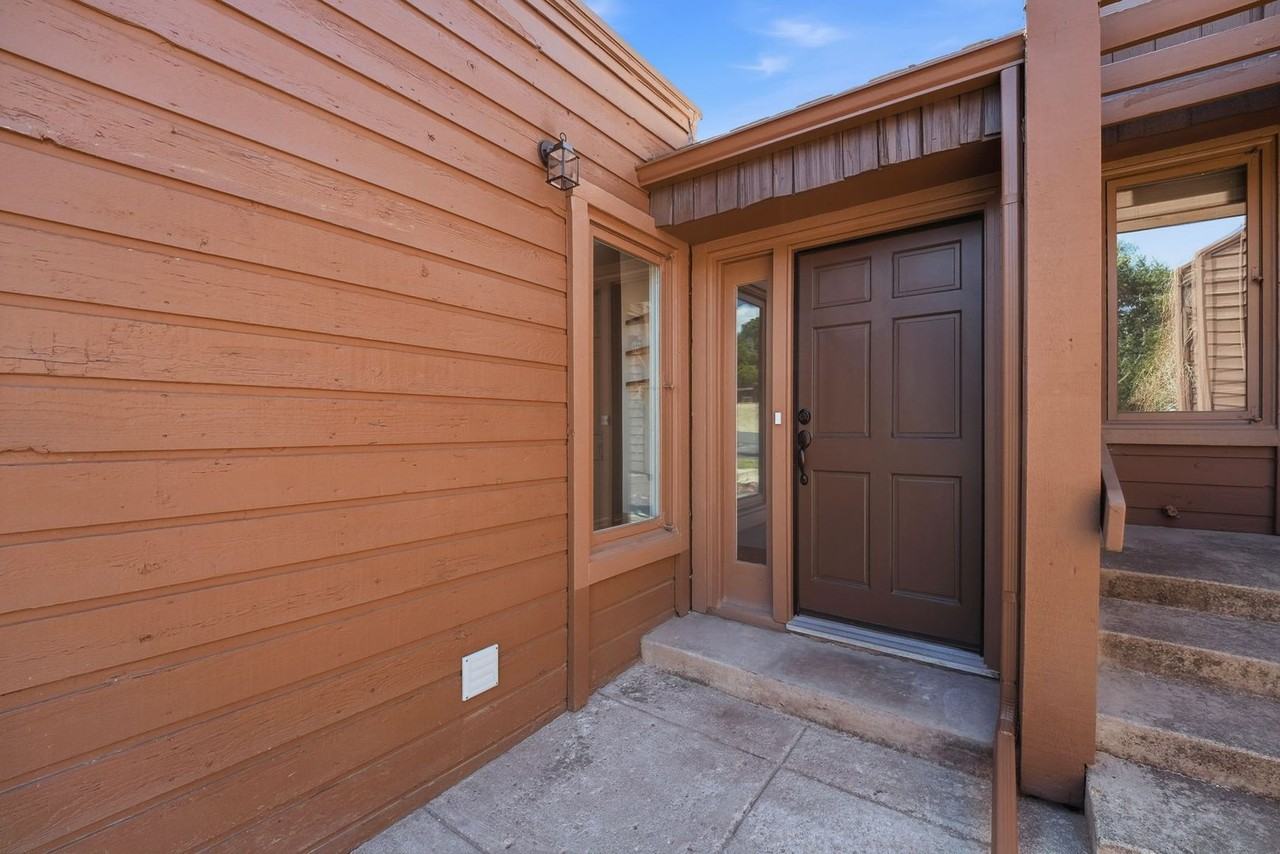 3710 Camels Ridge Ln - Photo 4 of 27