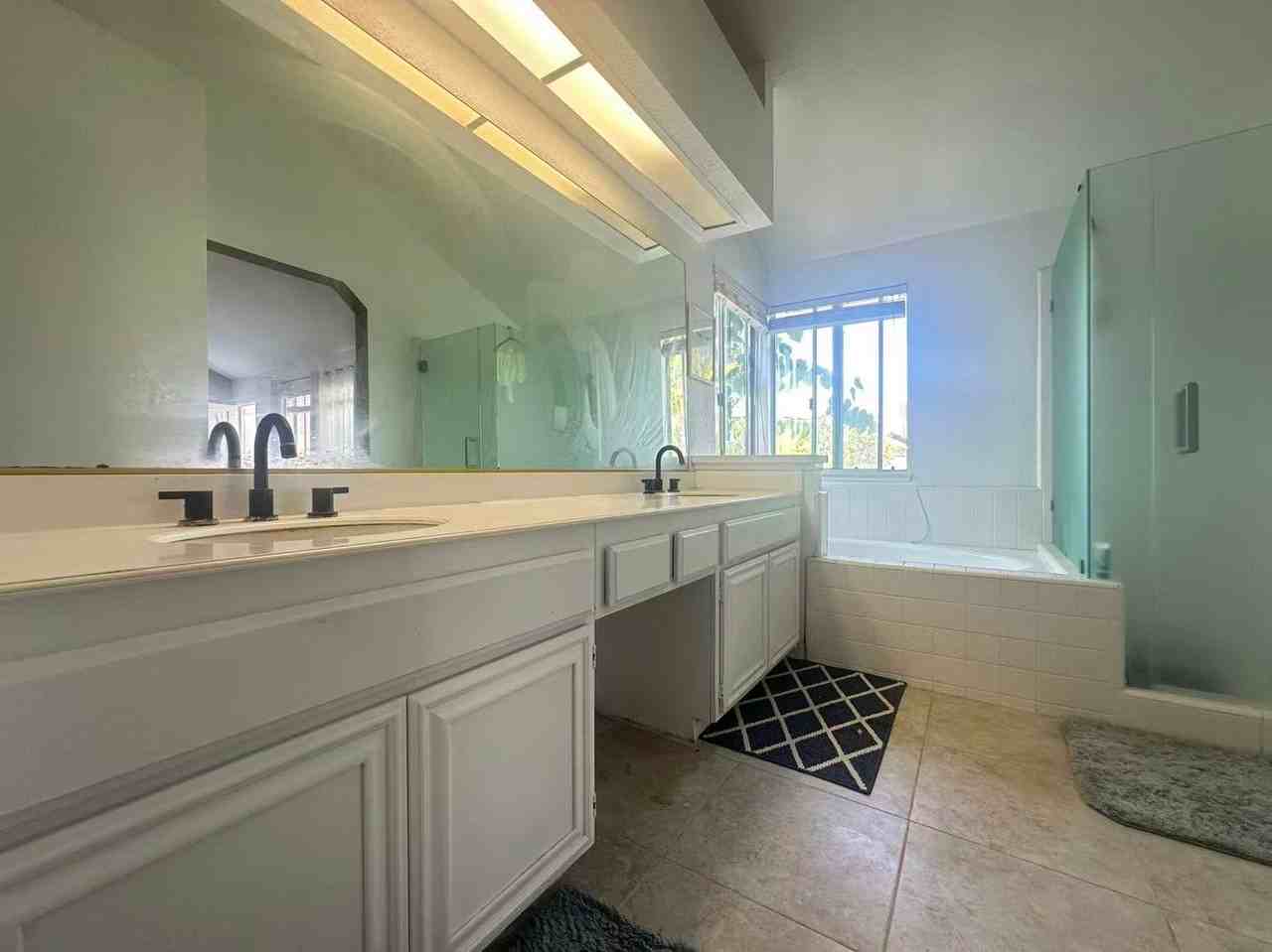 2210 S Autumn Ln - Photo 6 of 14