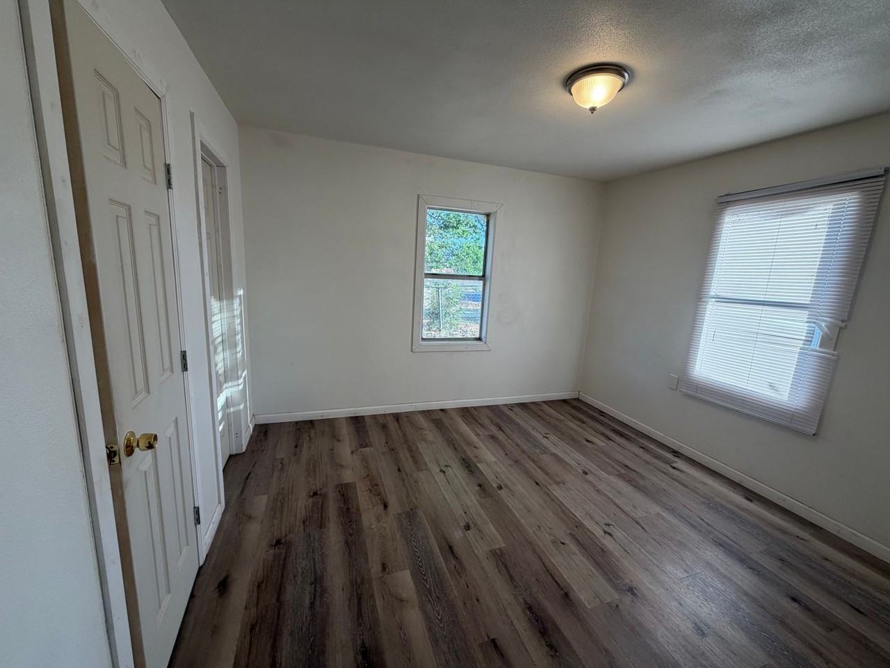 4511 Avenue G - Photo 5 of 5