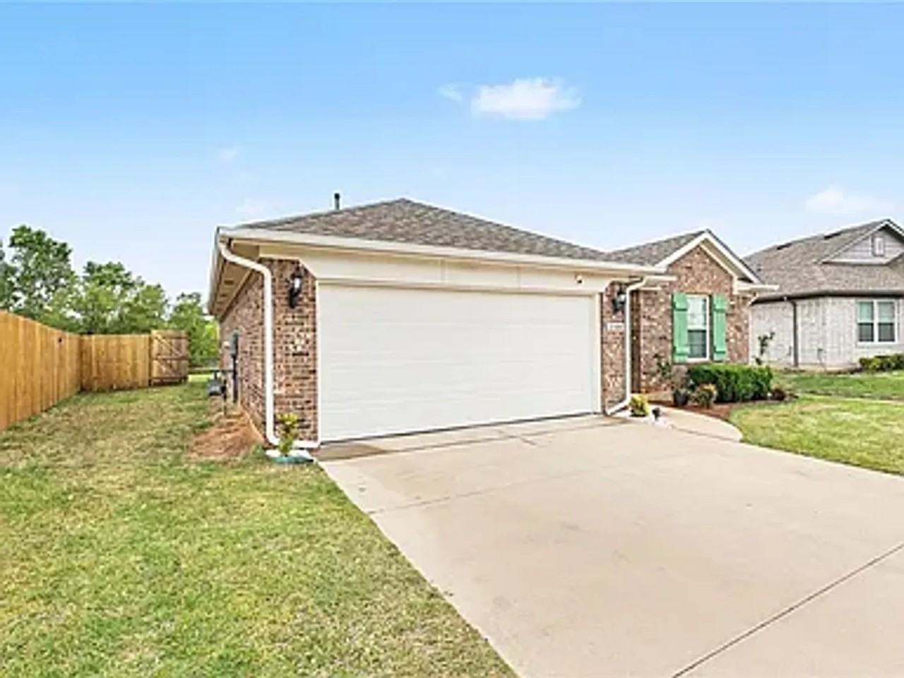 2344 Roca Dr - Photo 2 of 25