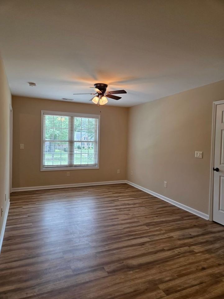 7929 Marley Dr - Photo 3 of 12