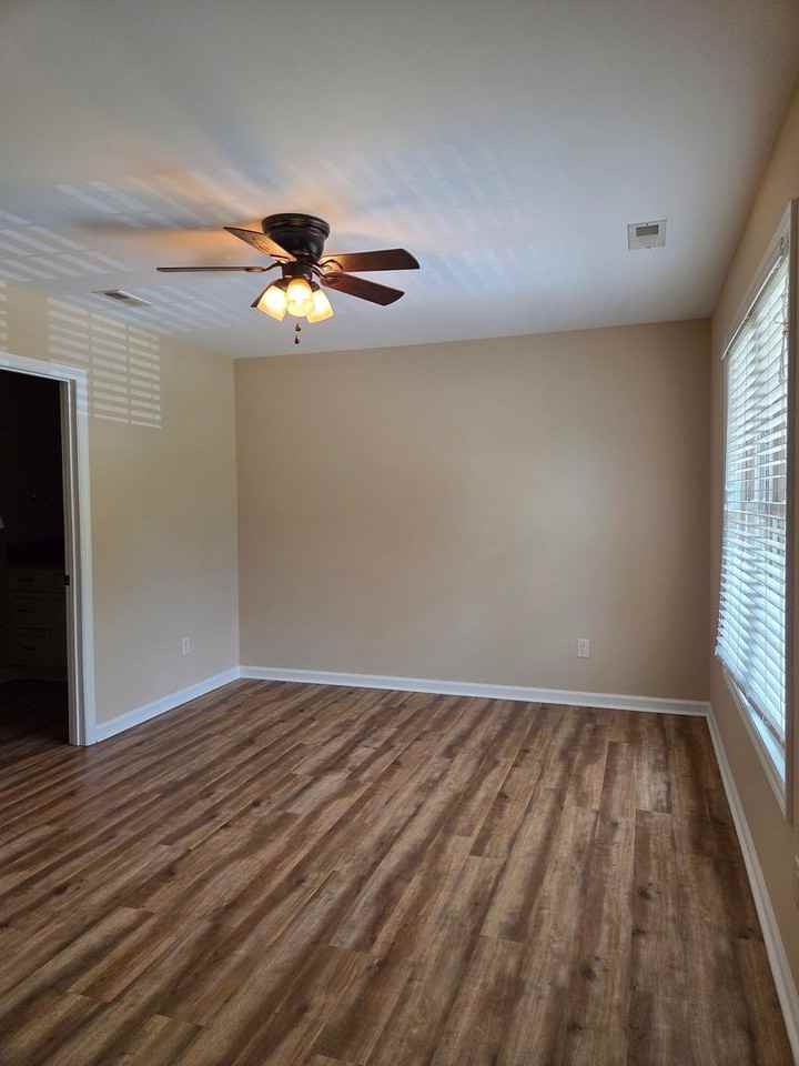 7929 Marley Dr - Photo 5 of 12