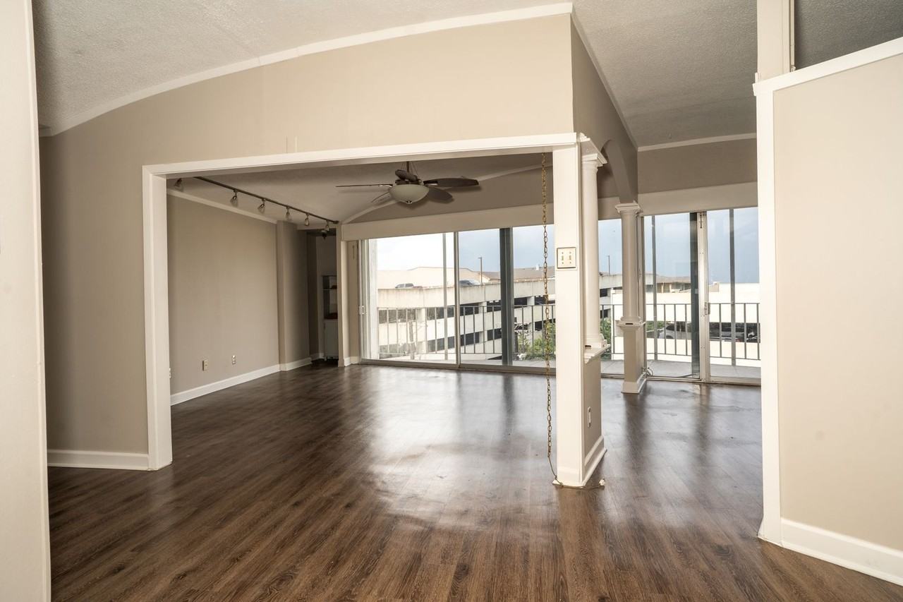823 S Water St - Photo 5 of 20