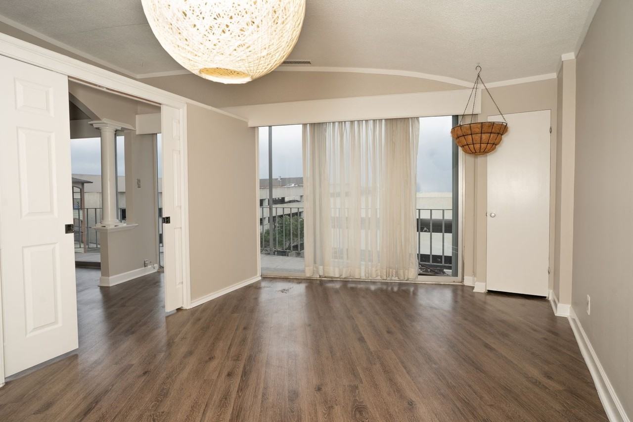 823 S Water St - Photo 6 of 20