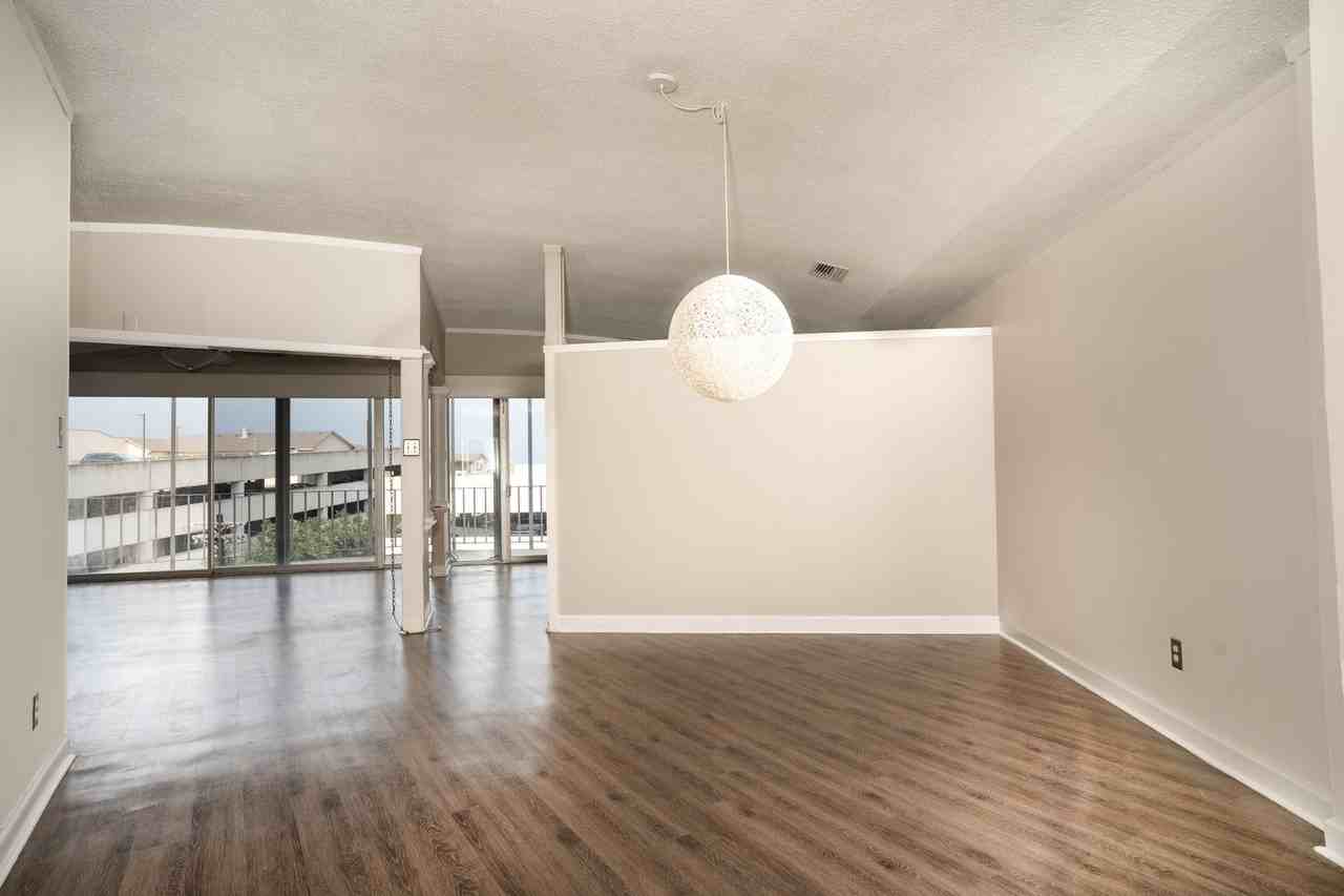 823 S Water St - Photo 7 of 20