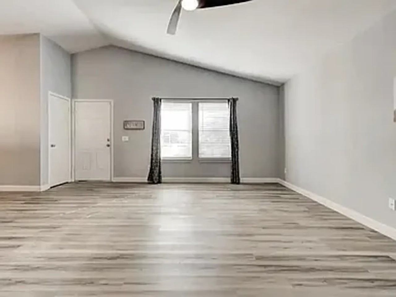 18637 Piedra Dr - Photo 2 of 18