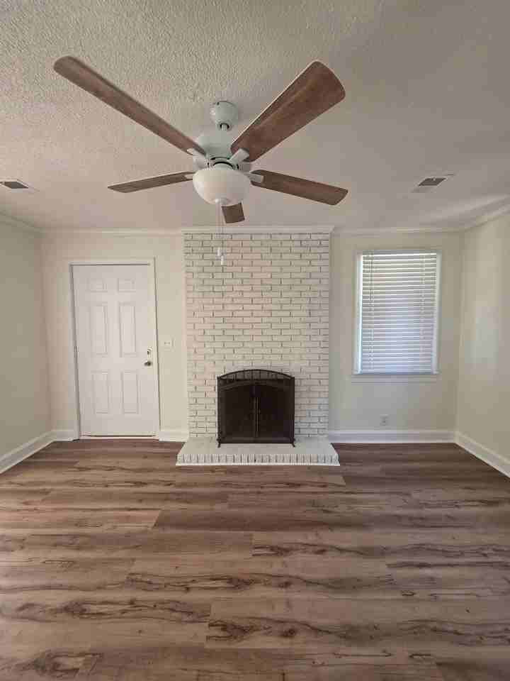 3015 English Ave - Photo 4 of 13