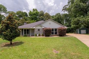 8052 Fernwood Cir - Photo 1 of 1