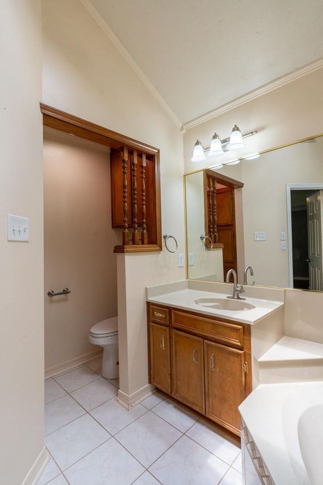 8052 Fernwood Cir - Photo 6 of 12