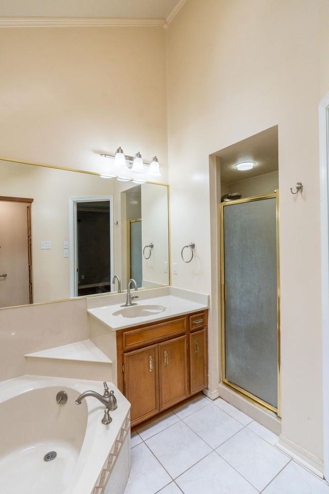 8052 Fernwood Cir - Photo 7 of 12