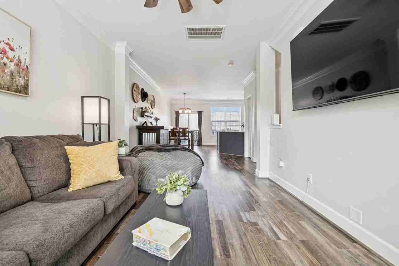4705 Brighton Village Dr - Photo 5 of 32