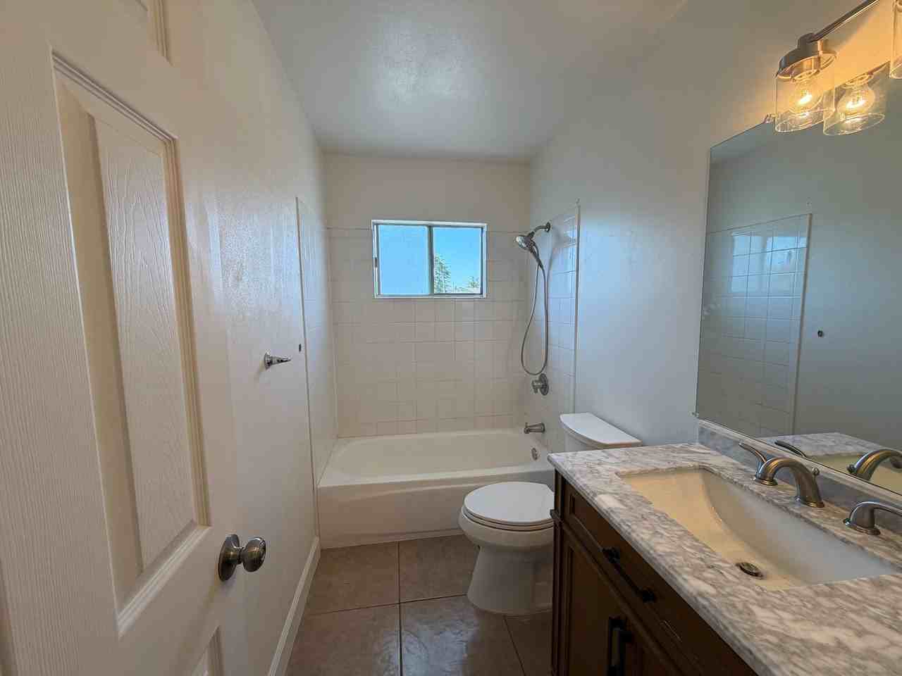 727 Hathaway Ct - Photo 6 of 9