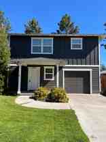 588 Se Roosevelt Ave - Photo 1 of 1