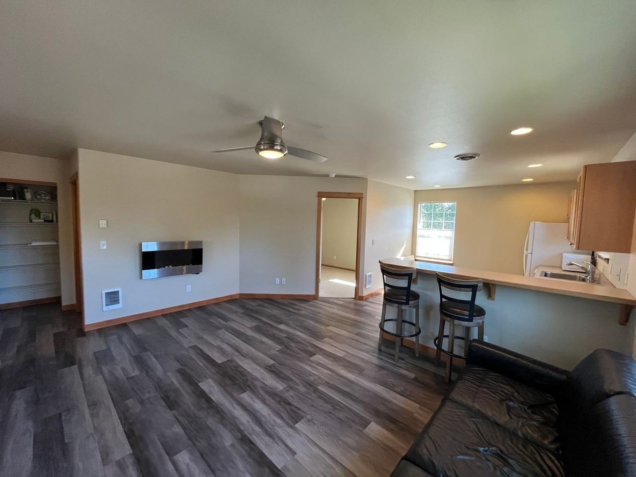 588 Se Roosevelt Ave - Photo 5 of 13