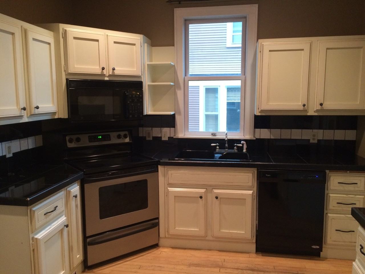 918 S 1st - Photo 3 of 29