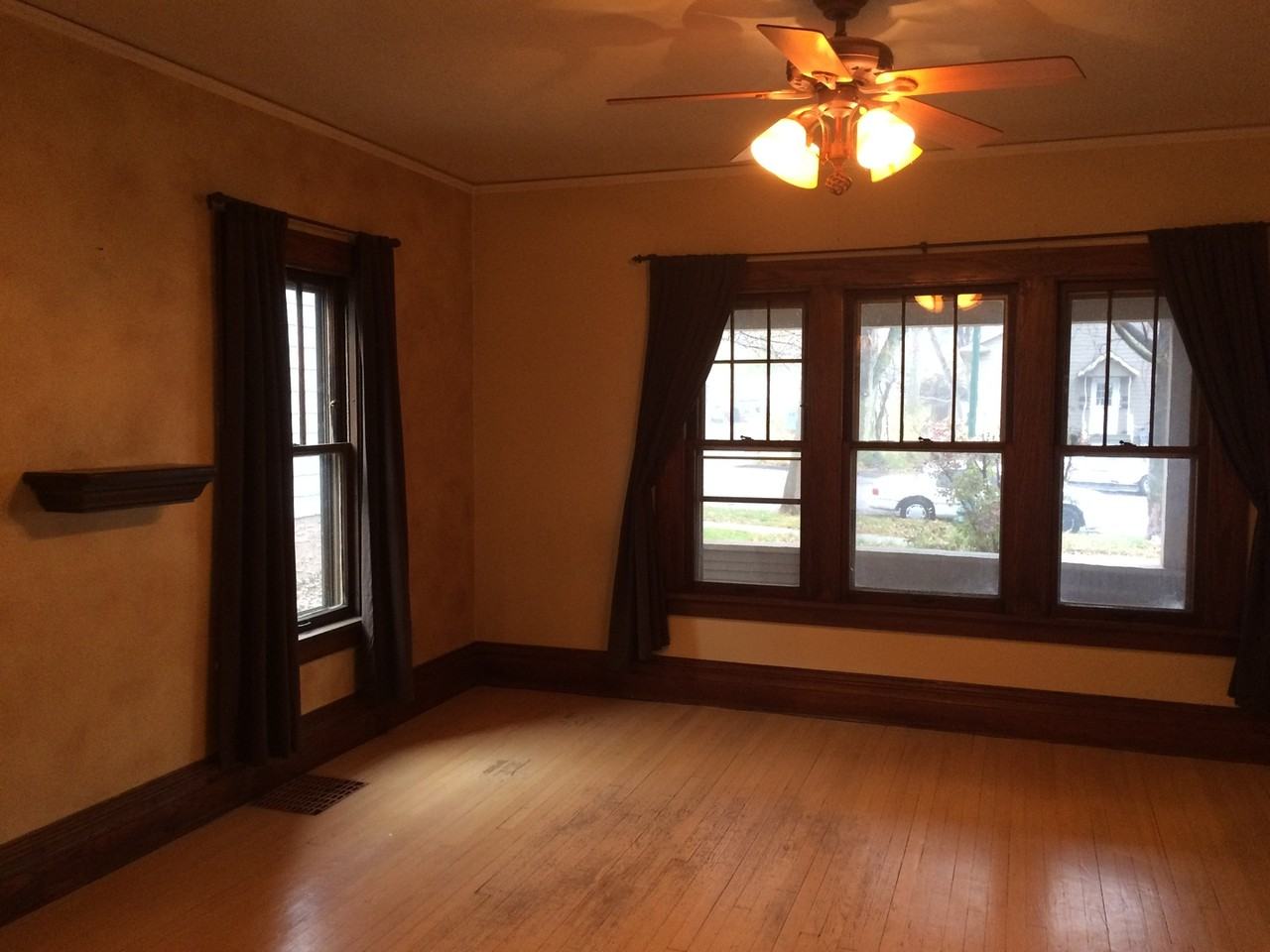 918 S 1st - Photo 5 of 29