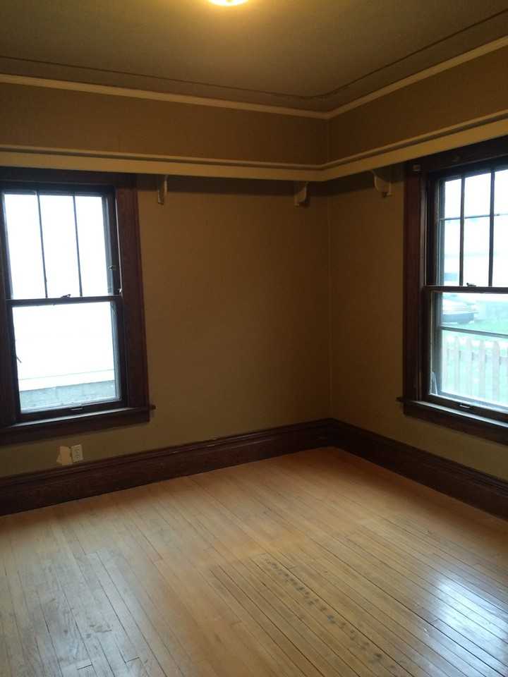 918 S 1st - Photo 7 of 29