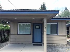 featured image of 1609 Ne 8th St #2