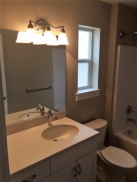 1609 Ne 8th St #2 - Photo 7 of 18
