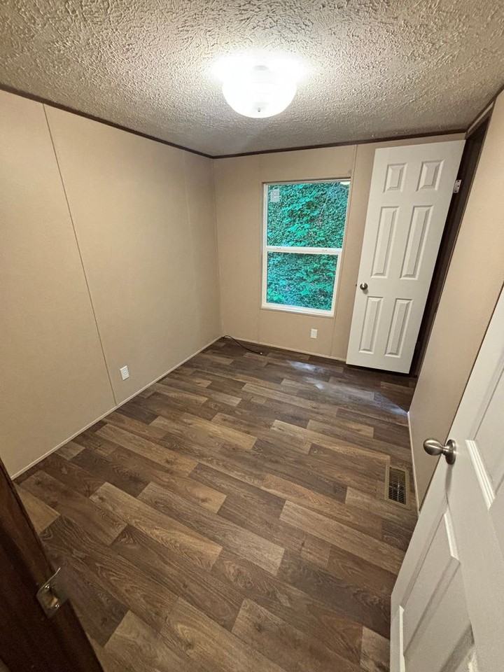49 Crooked Fork Ln - Photo 3 of 8