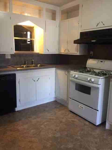 3228 Nw 27th St - Photo 5 of 8