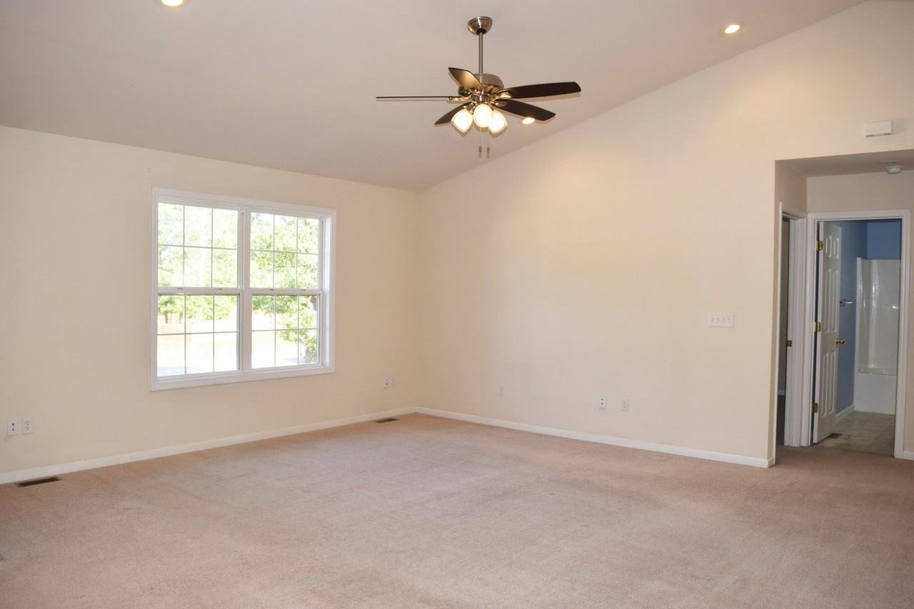 21057 Larson Rd - Photo 4 of 31