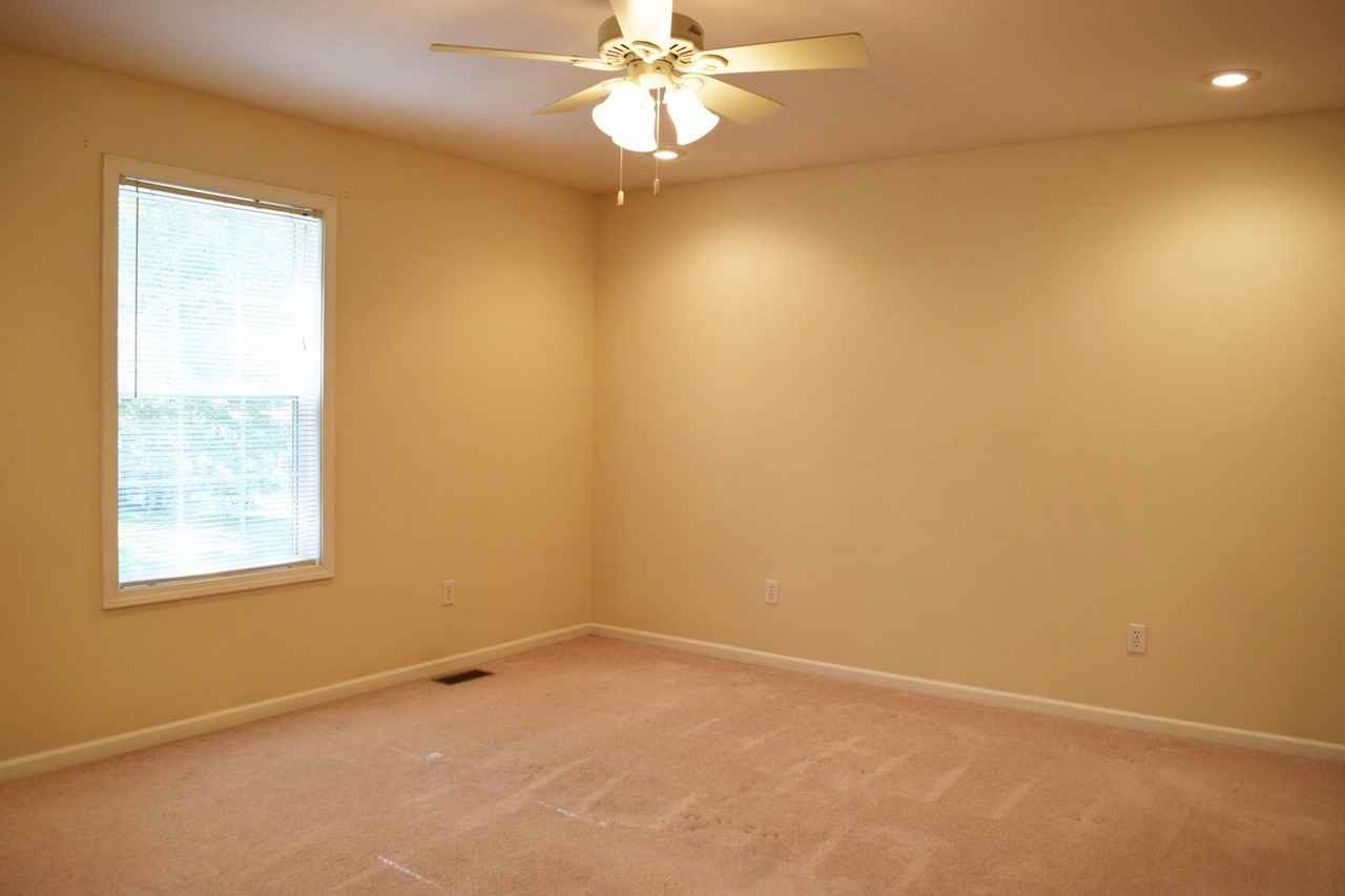 21057 Larson Rd - Photo 5 of 31