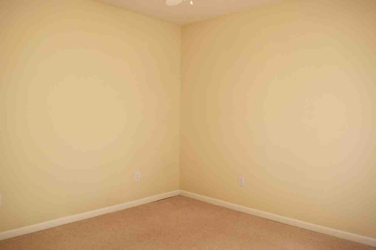 21057 Larson Rd - Photo 5 of 31