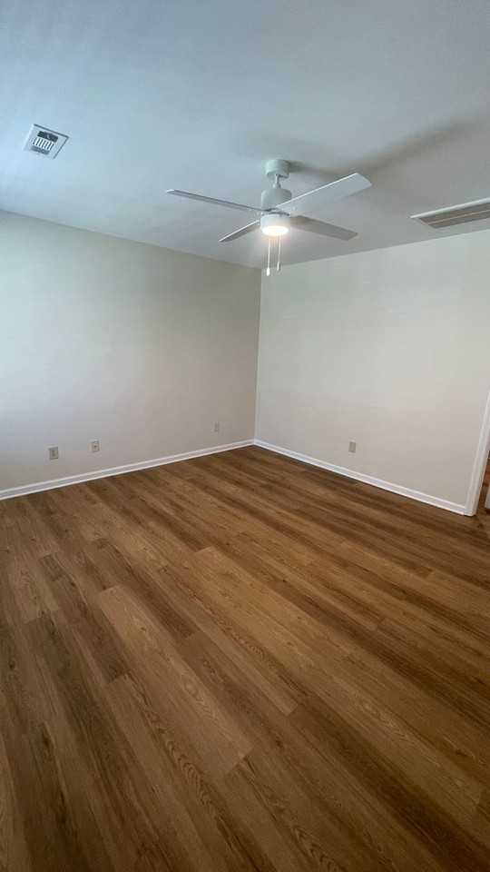 1624 Pineburr Ln - Photo 5 of 12