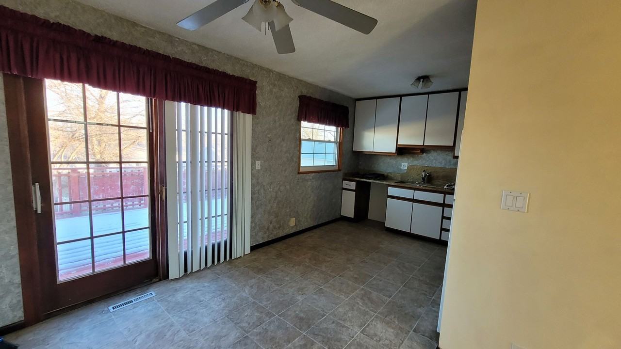 6228 Underwood Ave Sw - Photo 2 of 11