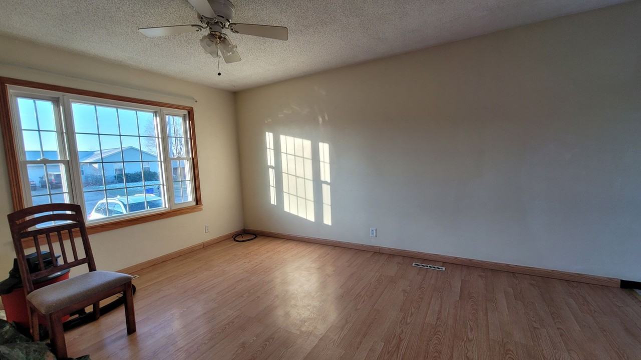 6228 Underwood Ave Sw - Photo 3 of 11