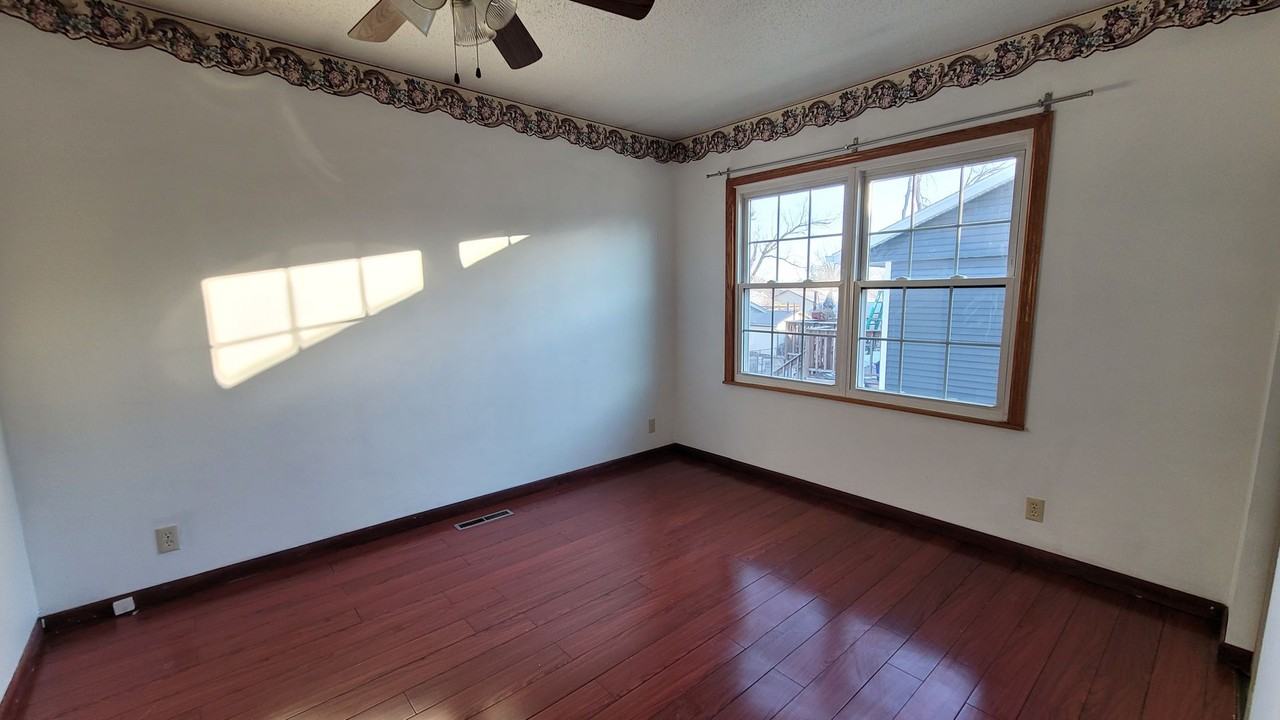 6228 Underwood Ave Sw - Photo 7 of 11