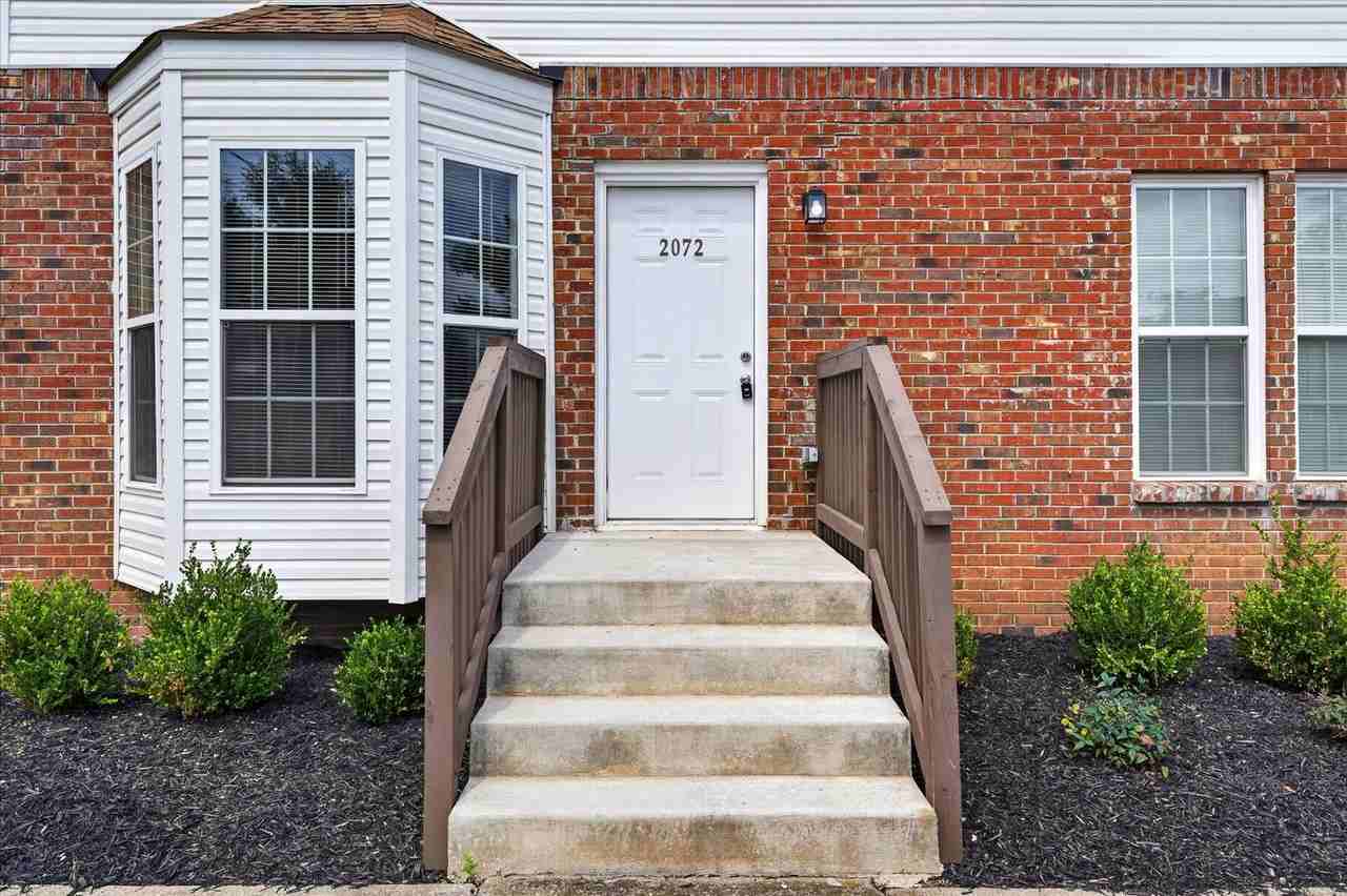 2072 Tynewood Dr - Photo 3 of 27