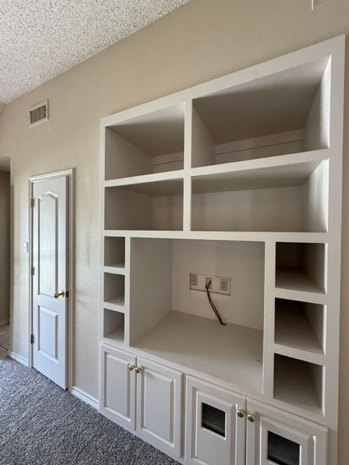 1097 Lytle Creek Dr - Photo 4 of 23