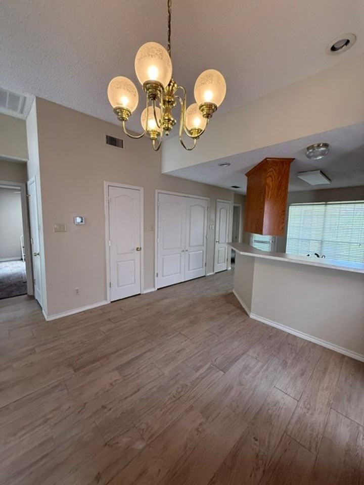 1097 Lytle Creek Dr - Photo 5 of 23