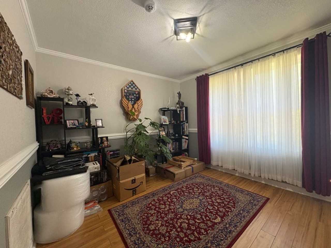 374 N Lloyd St - Photo 4 of 22