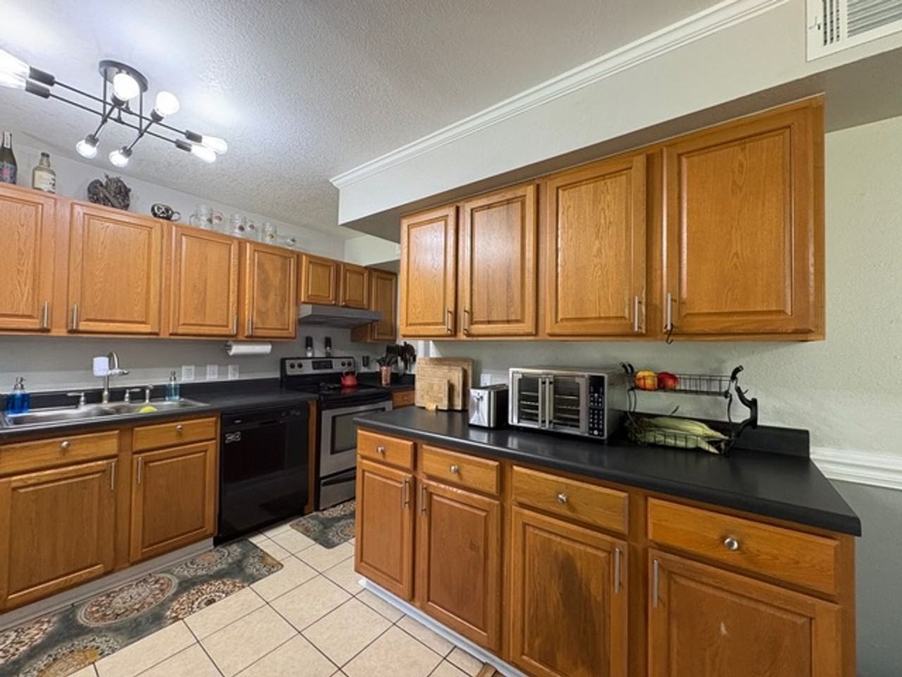 374 N Lloyd St - Photo 7 of 22