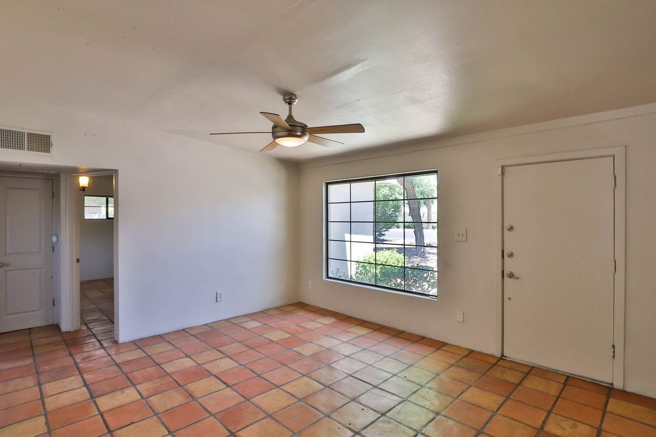 4243 E Campbell Ave - Photo 5 of 28