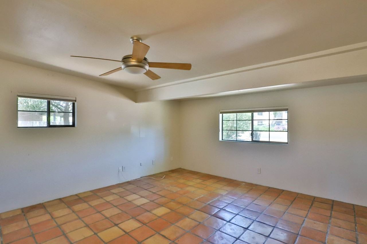 4243 E Campbell Ave - Photo 7 of 28