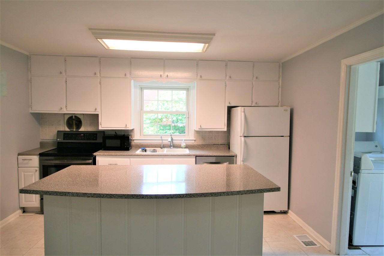 529 Reed Ln - Photo 7 of 24