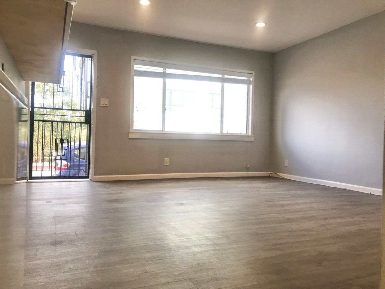 5101 Pacific Ave - Photo 7 of 22