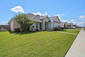 featured image of 6609 Desert Willow Trl