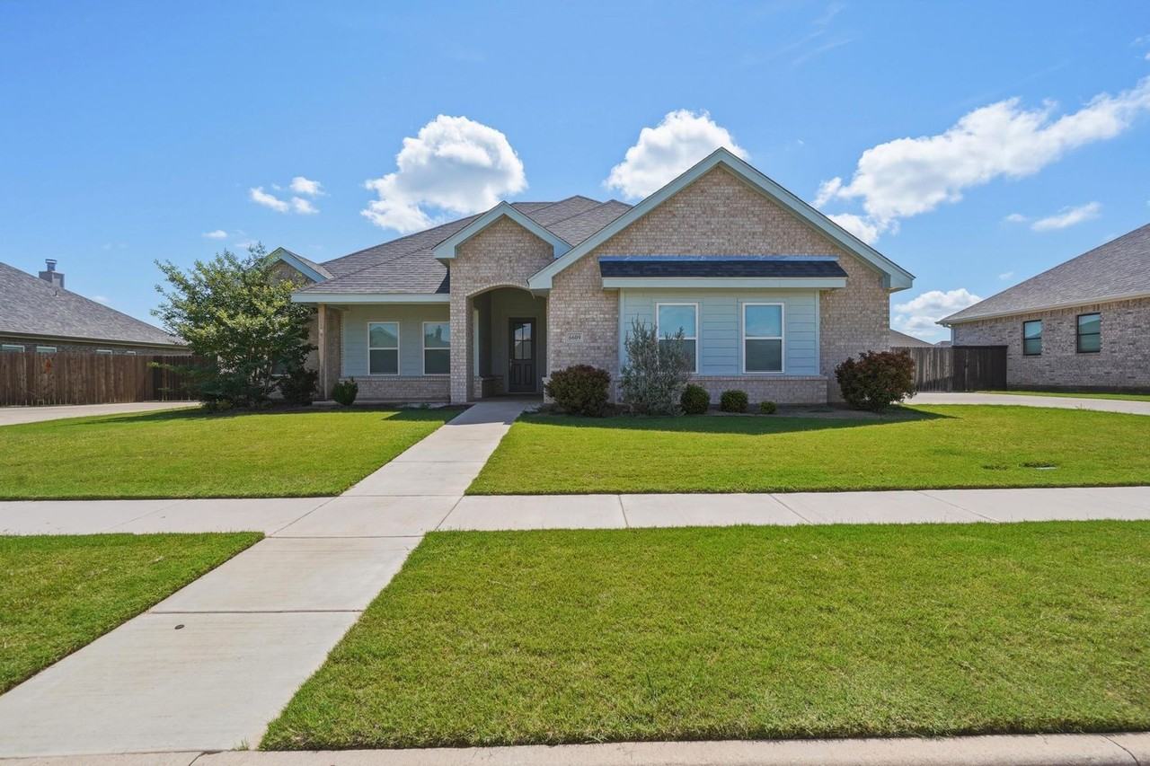 6609 Desert Willow Trl - Photo 2 of 30