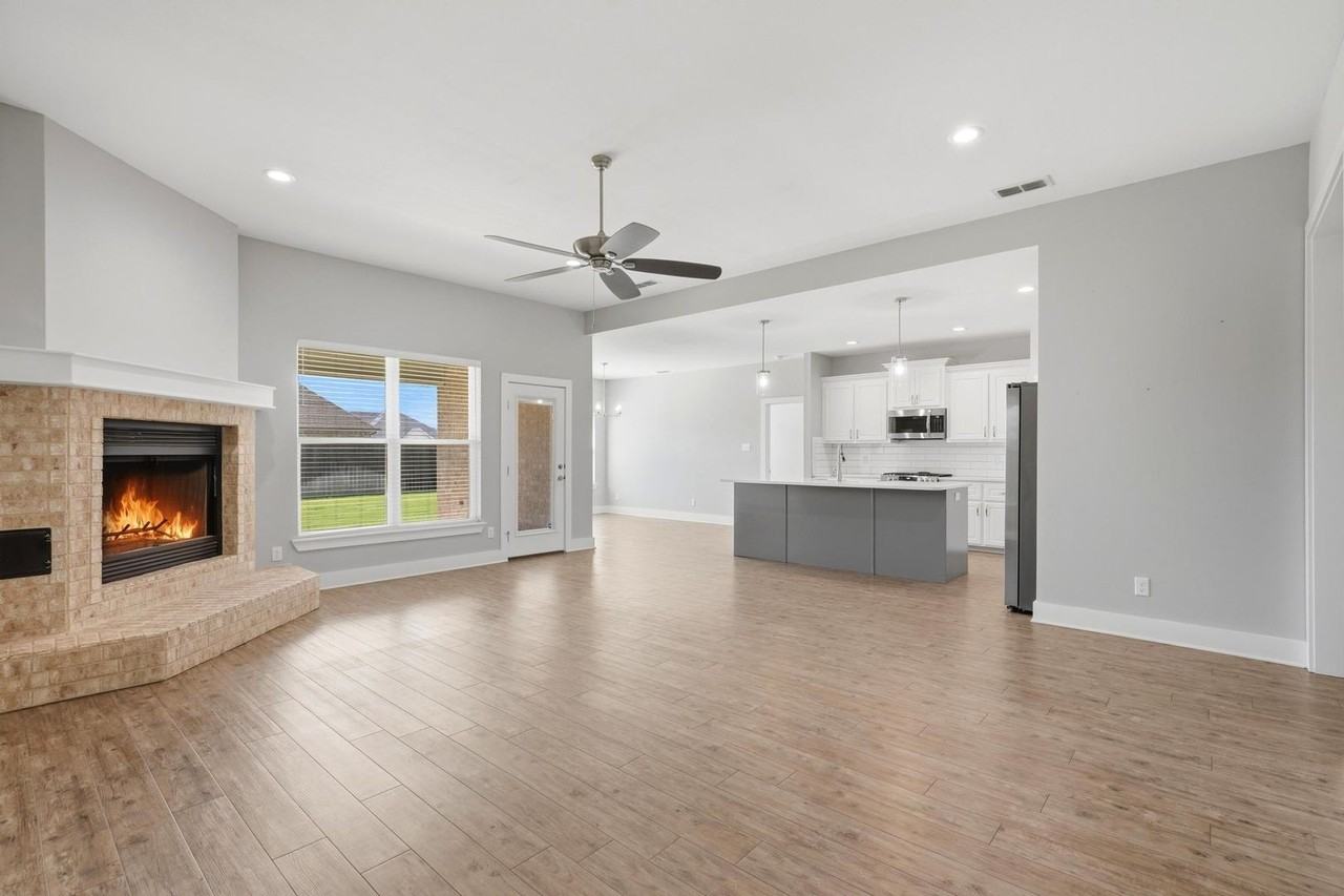6609 Desert Willow Trl - Photo 7 of 30