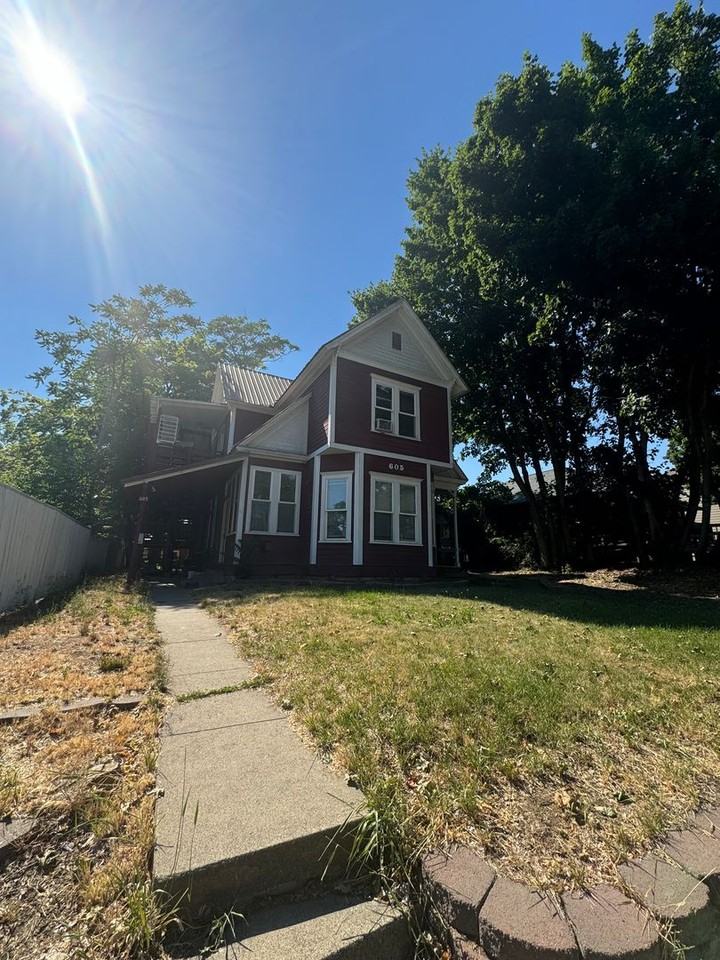 605 N Ruby St - Photo 2 of 21