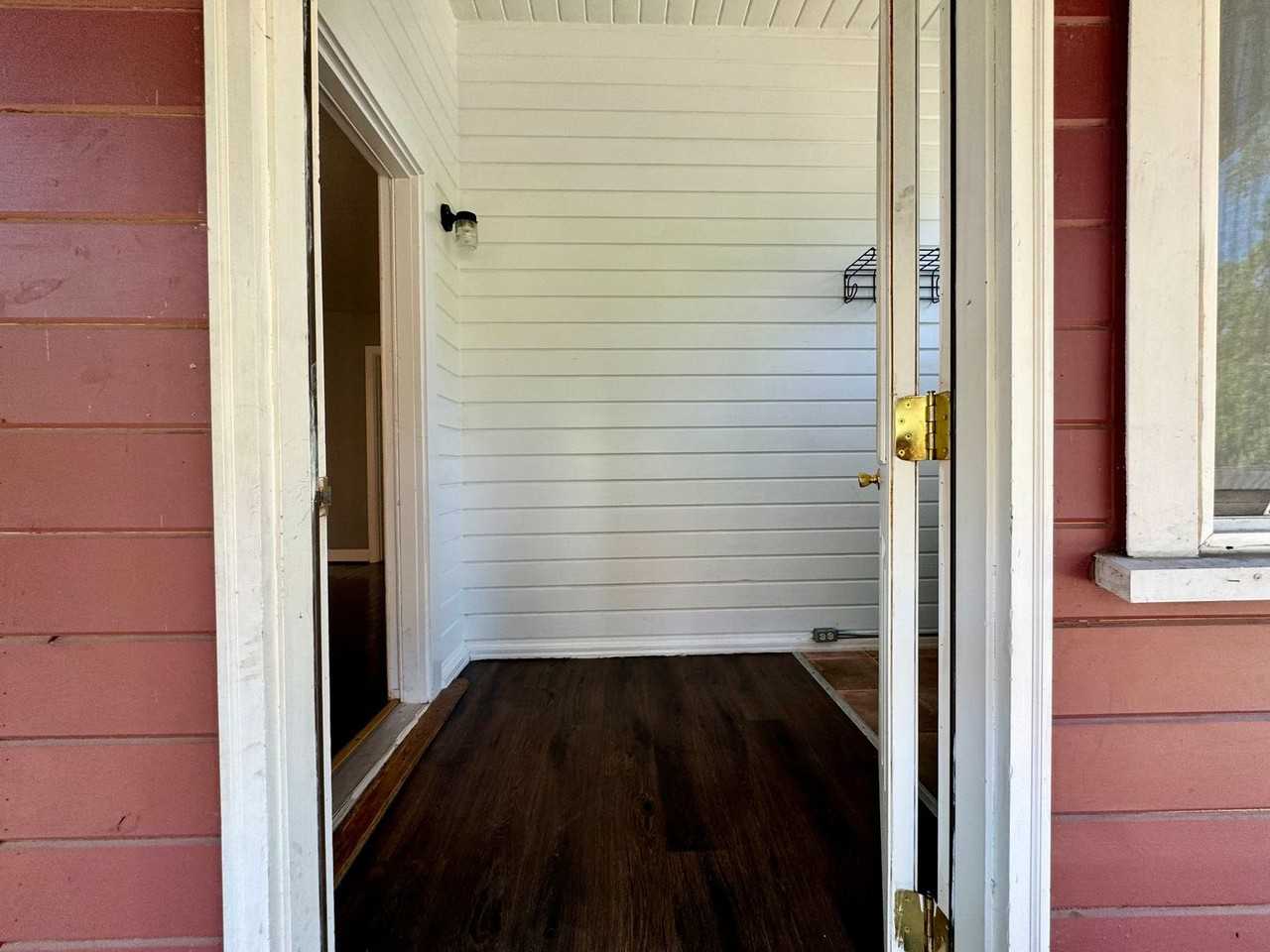 605 N Ruby St - Photo 3 of 21