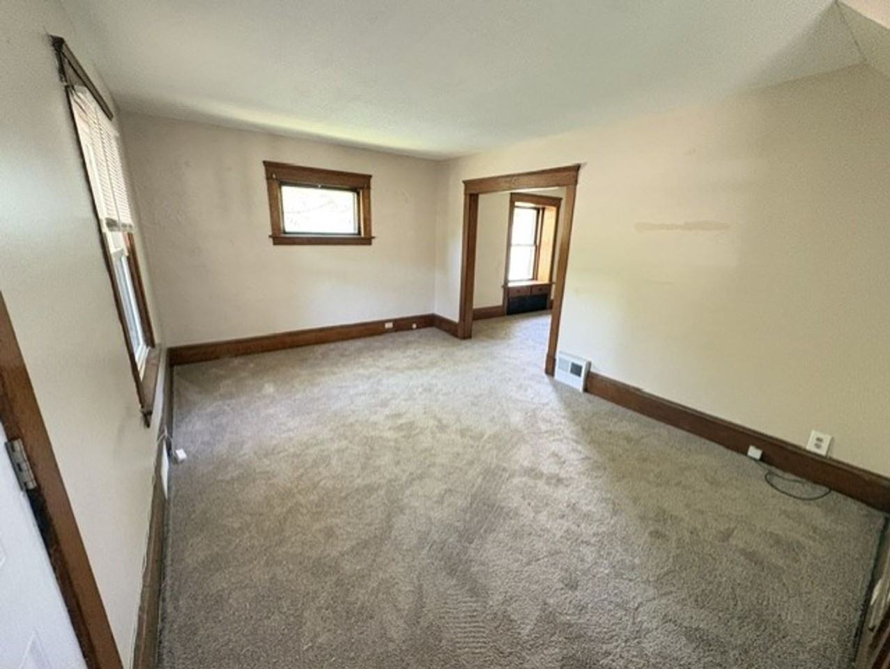 1005 Florida Ave - Photo 3 of 15