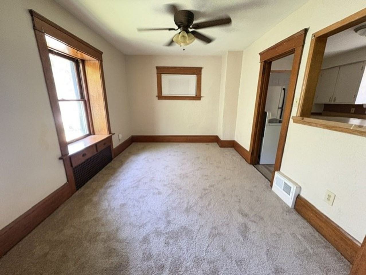 1005 Florida Ave - Photo 4 of 15